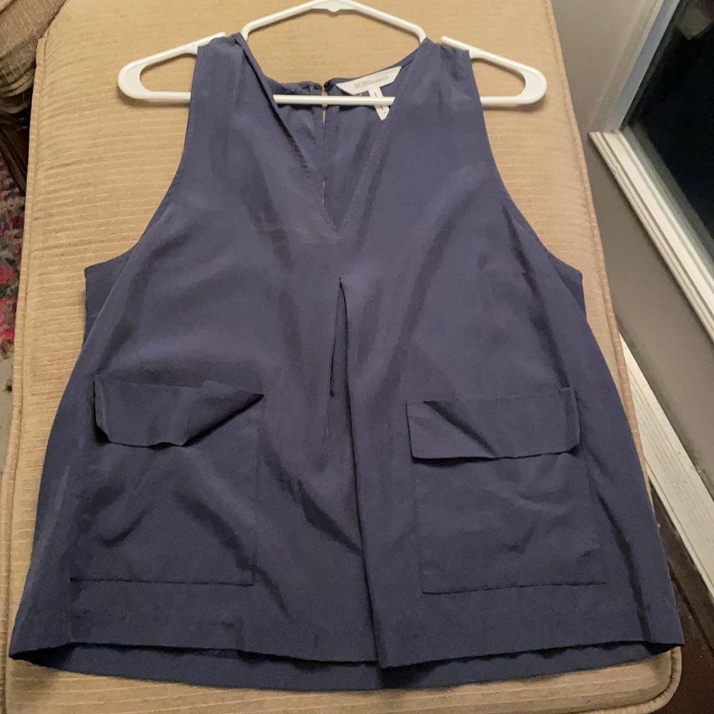 Navy top